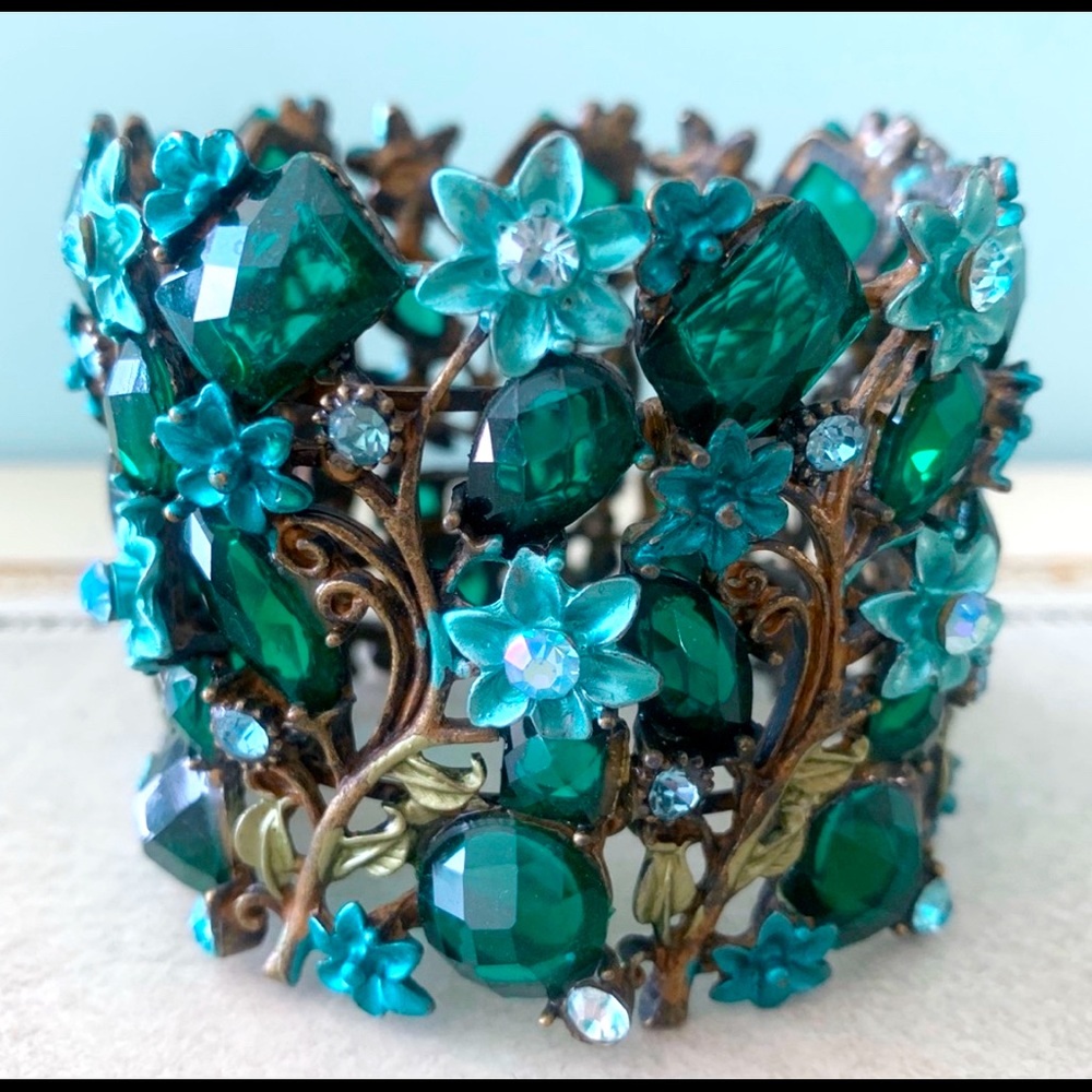 Beautiful Gem Bracelet 💎